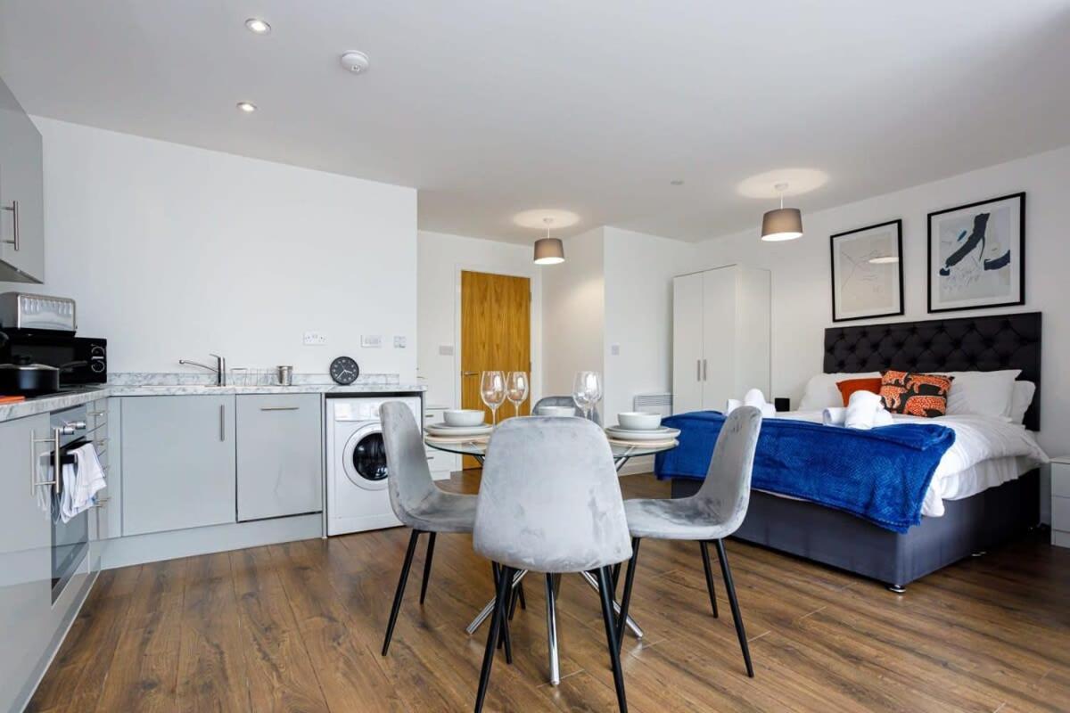 Charming Studio Apartment In Central Liverpool Bagian luar foto
