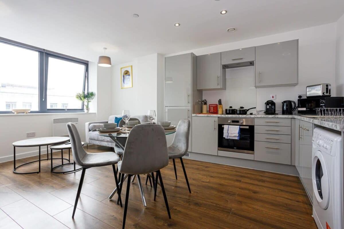 Charming Studio Apartment In Central Liverpool Bagian luar foto